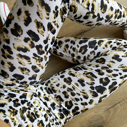 Cute & Catty Ladies Leggings